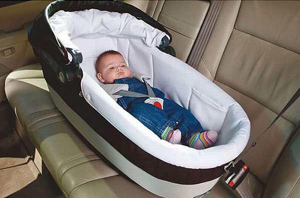 Как перевозить новорожденного в машине, чтобы 